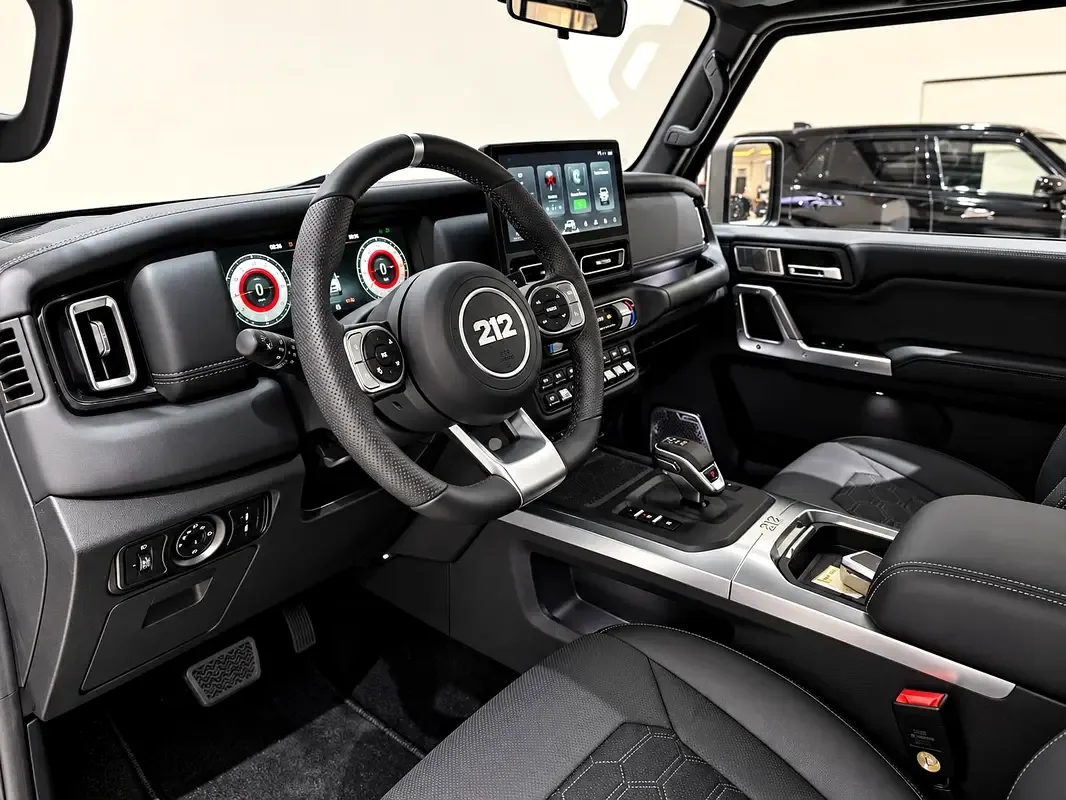 212 T01 2.0 AT AWD (238 حصان) - 12