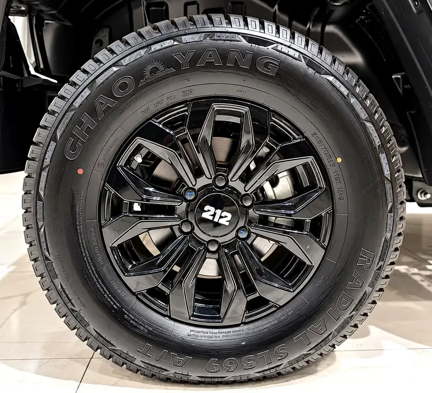 212 T01 2.0 AT AWD (238 حصان) - 18