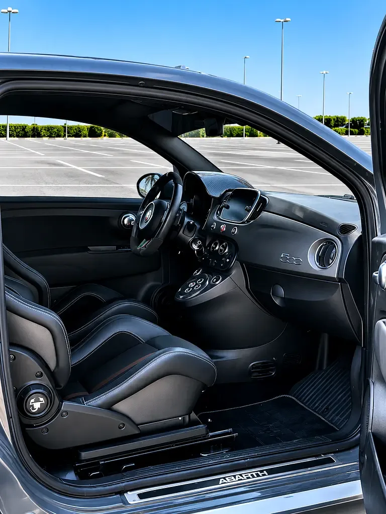 Abarth 695 1.4 AT (165 hp) - 6