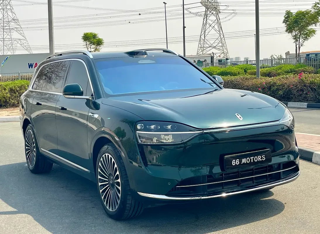 Aito M9 1.5 AT 4WD (496 hp)