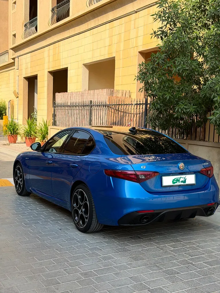 Alfa Romeo Giulia 2.0 AT AWD (280 حصان) - 3