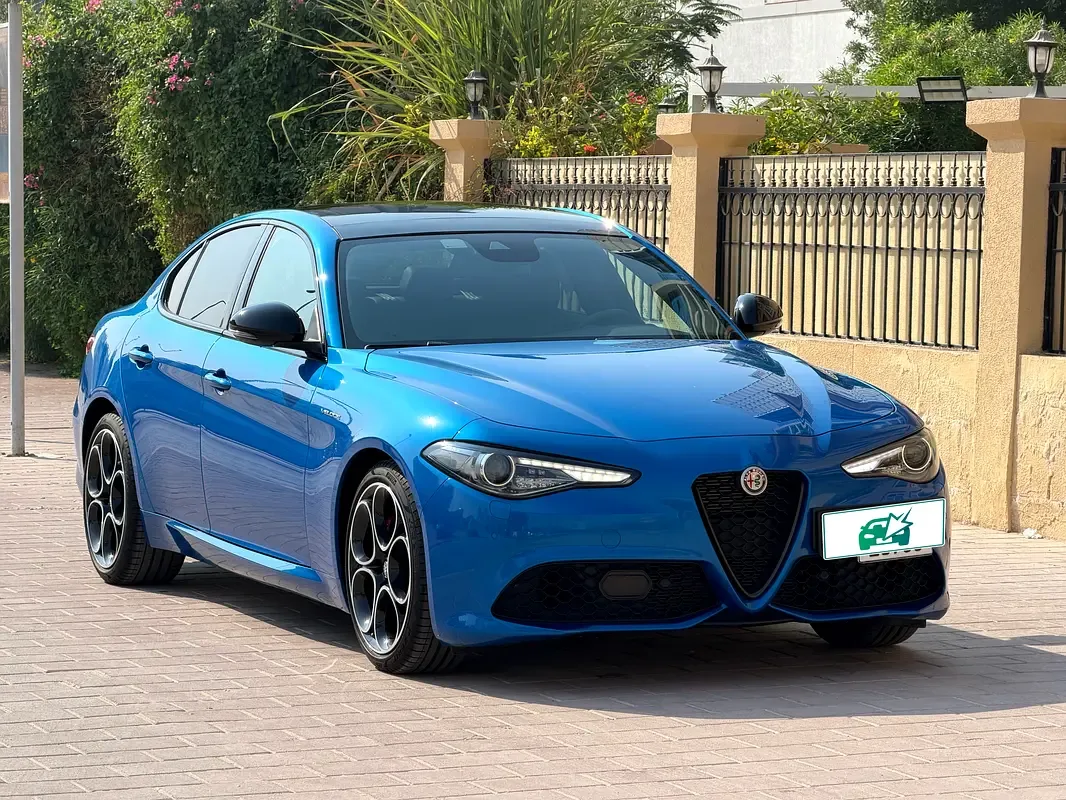 Alfa Romeo Giulia 2.0 AT AWD (280 حصان) - 6