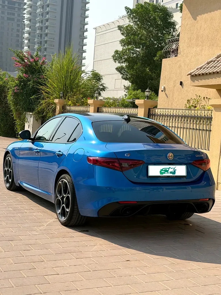 Alfa Romeo Giulia 2.0 AT AWD (280 حصان) - 9