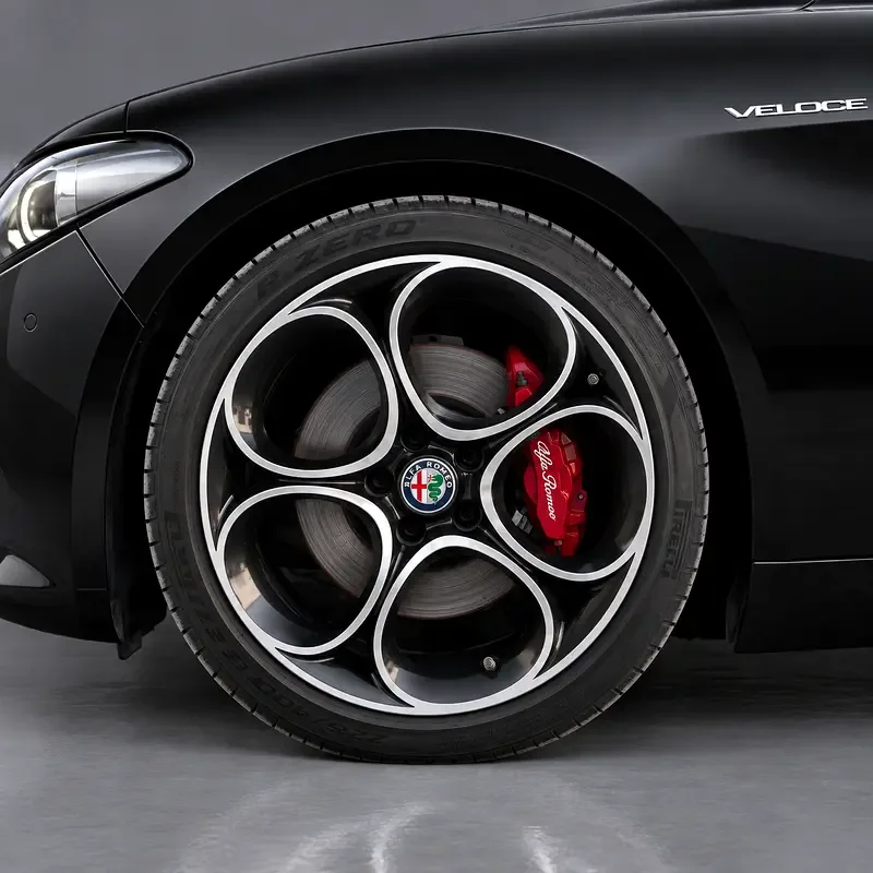 Alfa Romeo Giulia 2.0 AT AWD (280 حصان) - 6