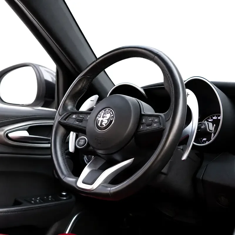 Alfa Romeo Giulia 2.0 AT AWD (280 حصان) - 10