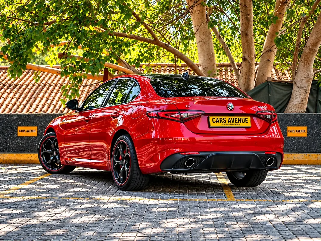 Alfa Romeo Giulia 2.0 AT Q4 (280 حصان) - 17