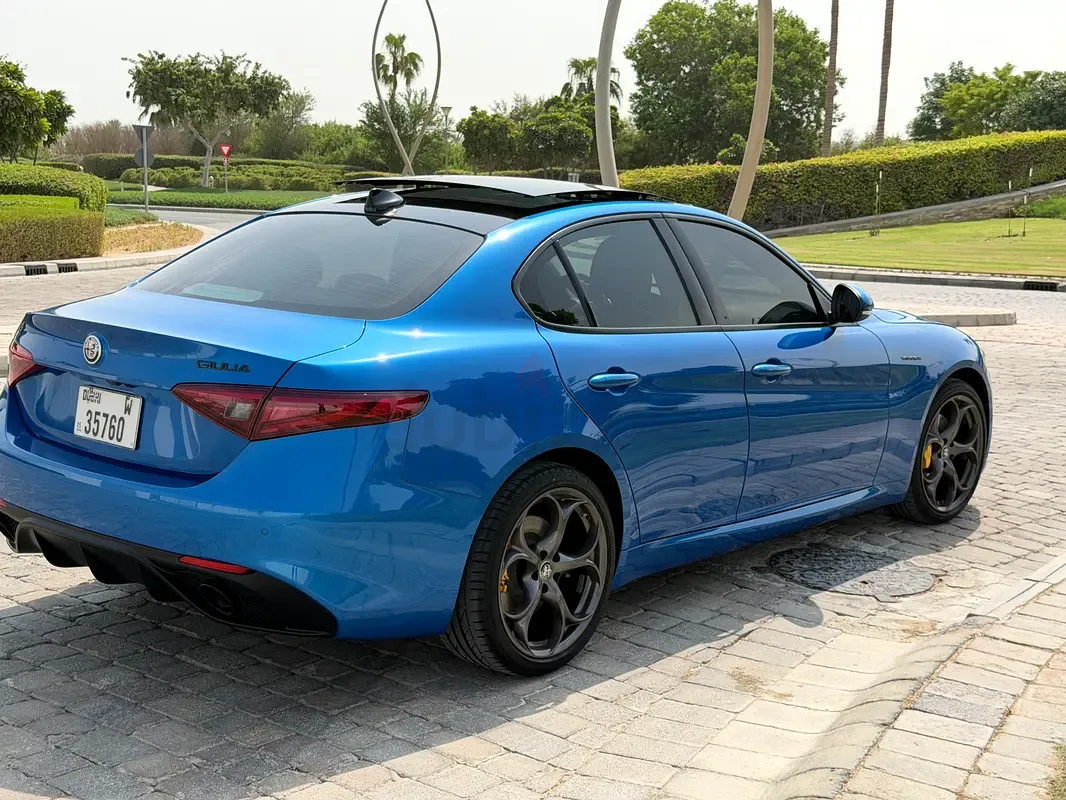 Alfa Romeo Giulia 2.0 AT RWD (280 hp) - 4
