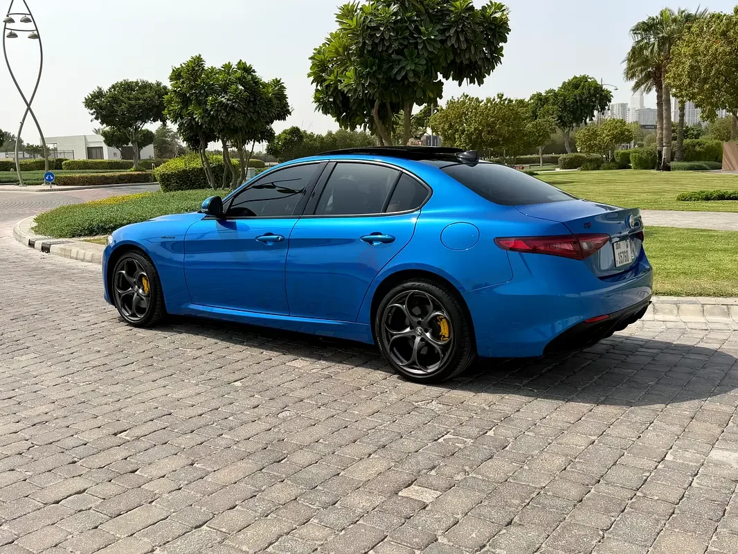 Alfa Romeo Giulia 2.0 AT RWD (280 hp) - 6