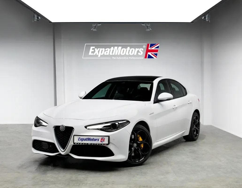 Alfa Romeo Giulia 2.0 AT RWD (280 hp)