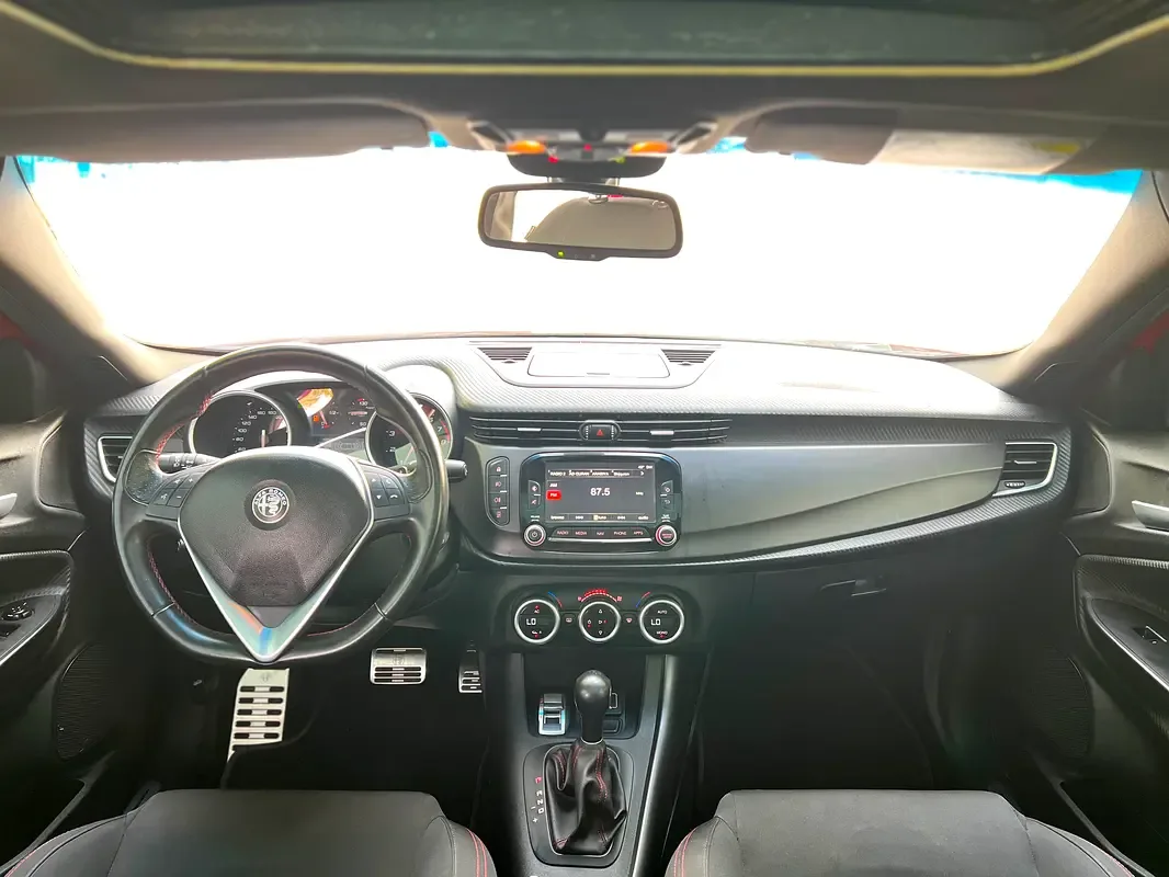 Alfa Romeo Giulietta 1.4 AMT (170 hp) - 12
