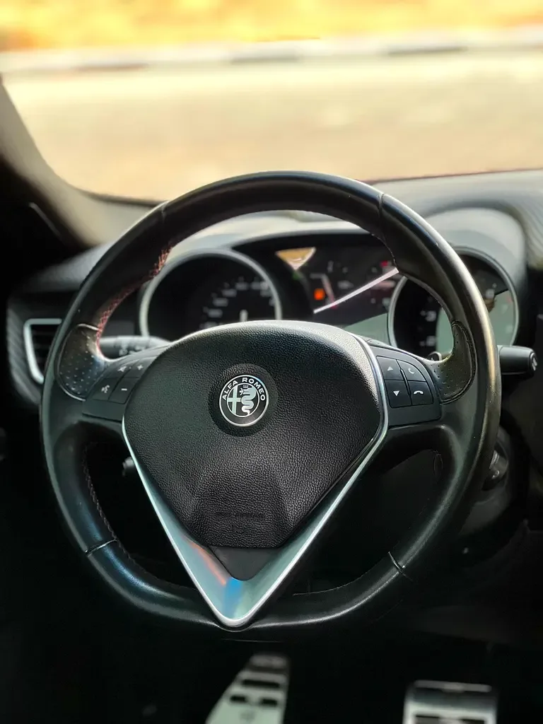 Alfa Romeo Giulietta 1.4 AMT (170 hp) - 14