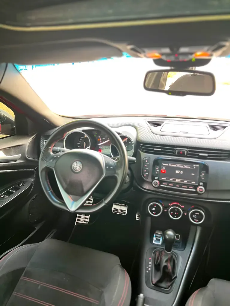 Alfa Romeo Giulietta 1.4 AMT (170 hp) - 13