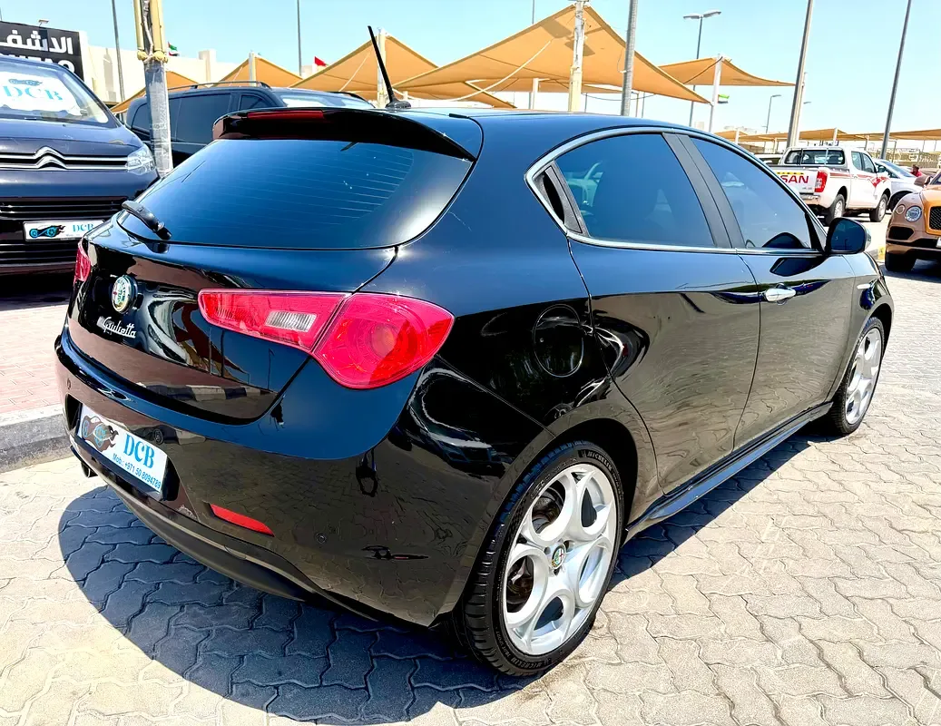 Alfa Romeo Giulietta 1.4 AMT (170 حصان) - 4
