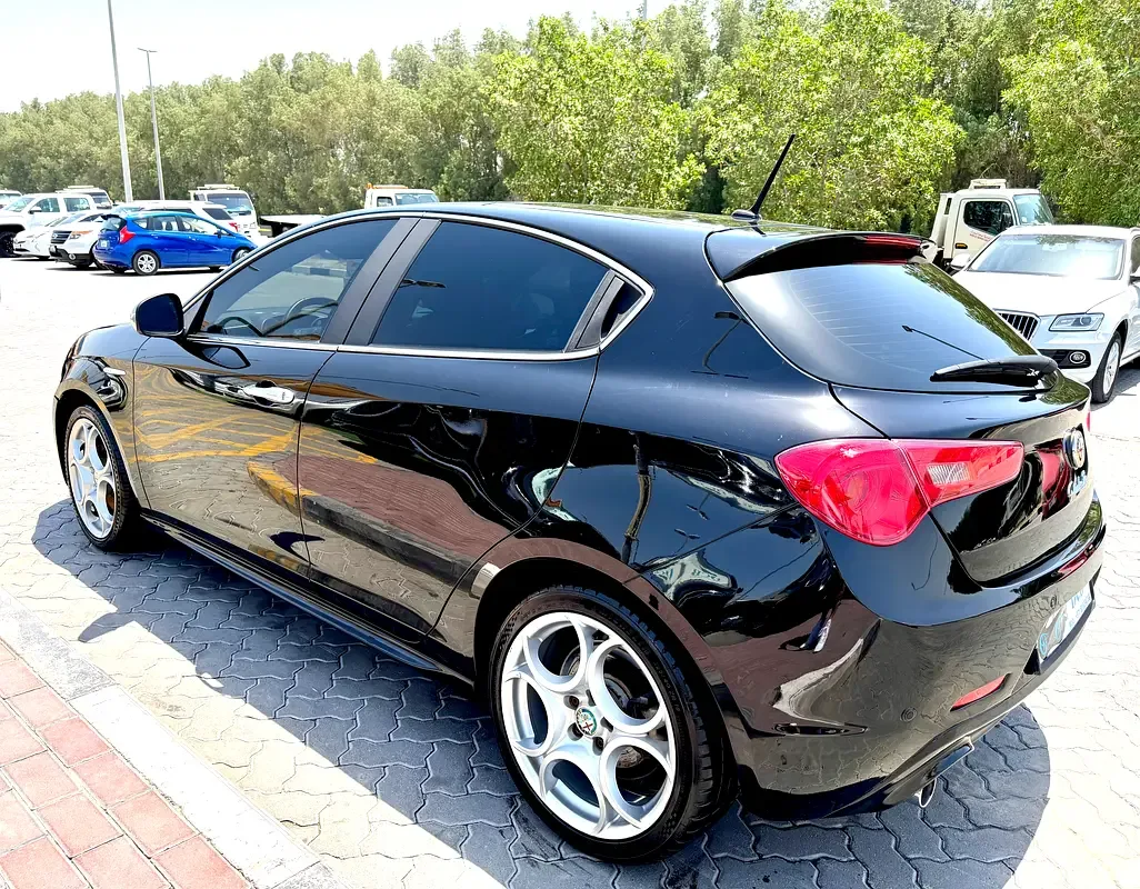 Alfa Romeo Giulietta 1.4 AMT (170 حصان) - 5