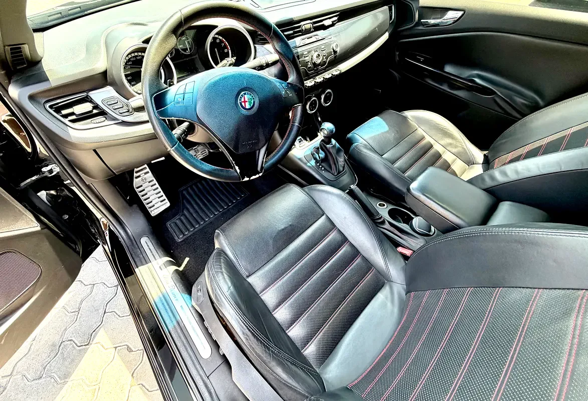 Alfa Romeo Giulietta 1.4 AMT (170 حصان) - 9