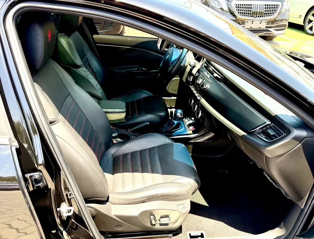 Alfa Romeo Giulietta 1.4 AMT (170 حصان) - 11