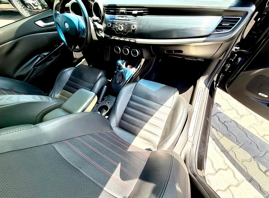 Alfa Romeo Giulietta 1.4 AMT (170 حصان) - 14