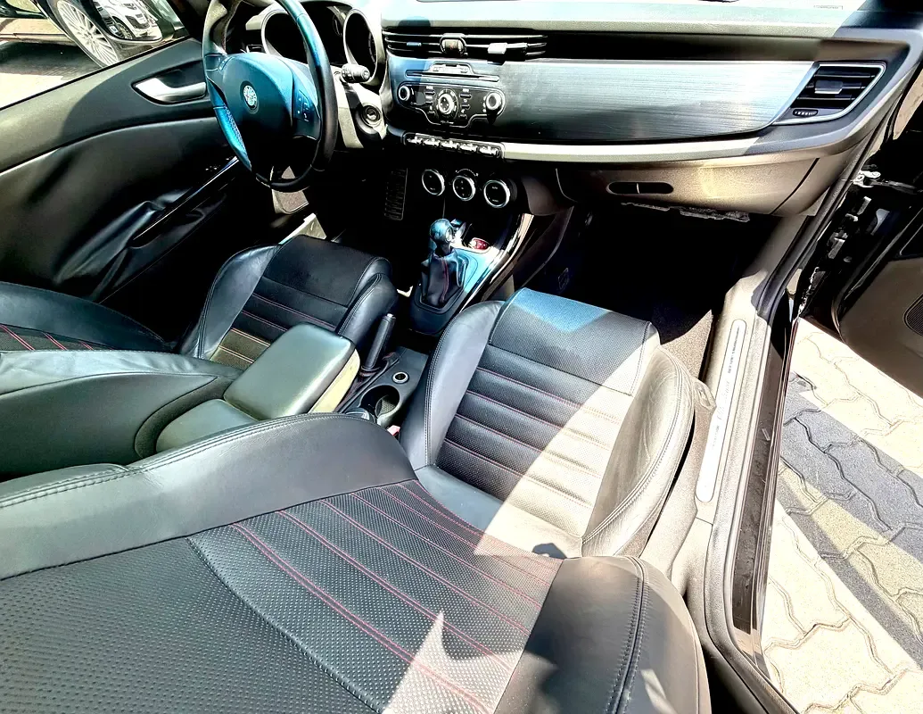 Alfa Romeo Giulietta 1.4 AMT (170 حصان) - 13