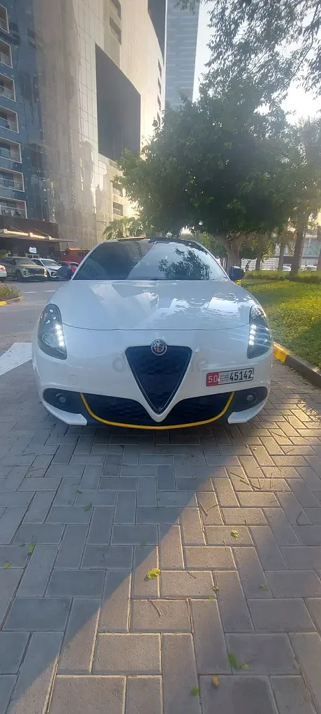 Alfa Romeo Giulietta 1.7 AMT (240 hp)
