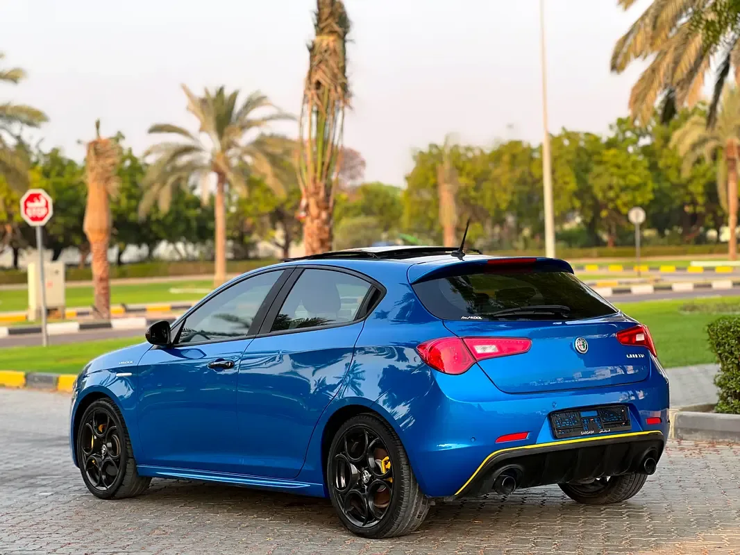 Alfa Romeo Giulietta 1.7 AMT (240 حصان) - 4