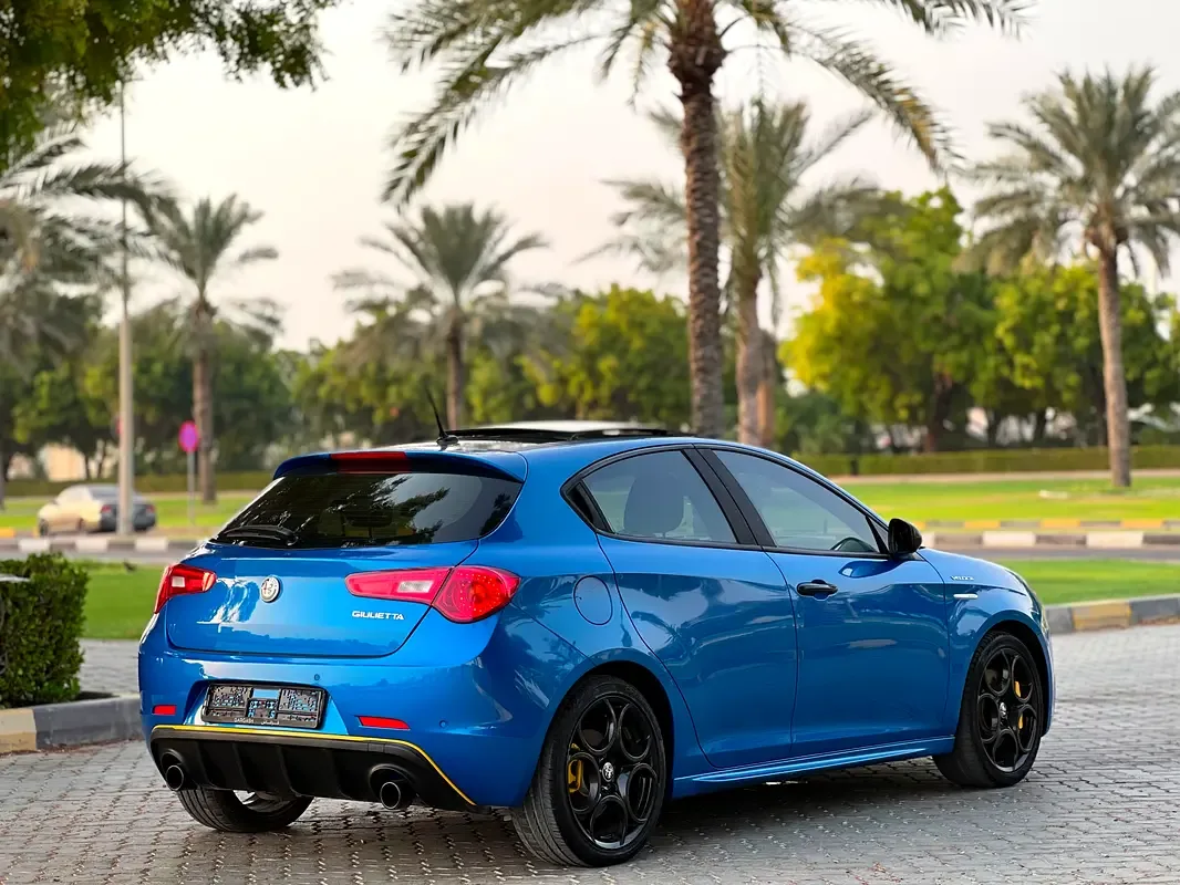 Alfa Romeo Giulietta 1.7 AMT (240 حصان) - 5
