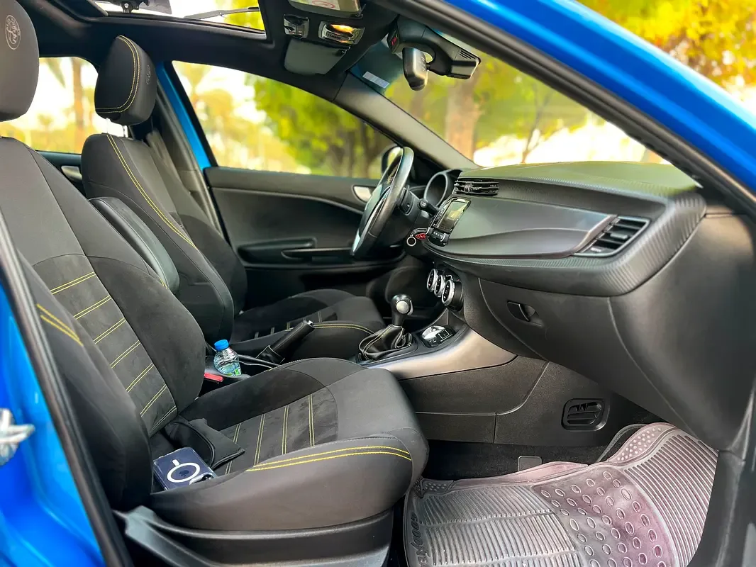 Alfa Romeo Giulietta 1.7 AMT (240 حصان) - 16