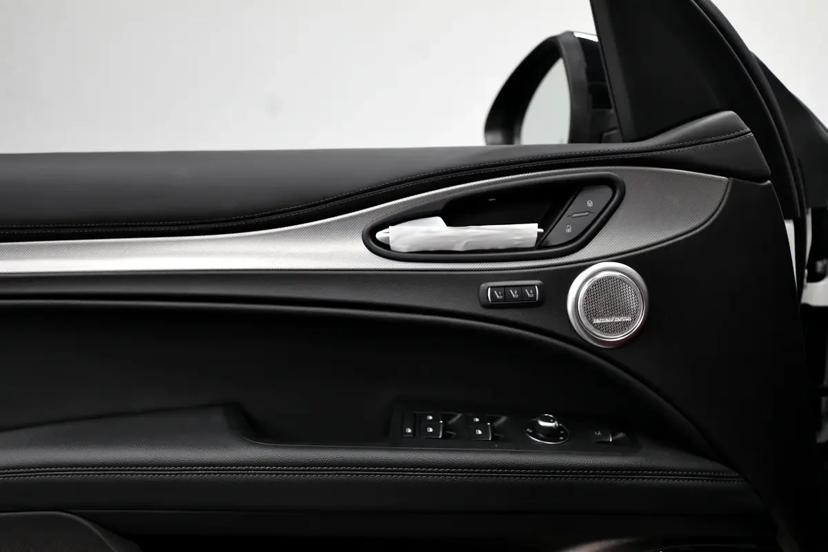 Alfa Romeo Stelvio 2.0 AT 4WD (280 hp) - 9