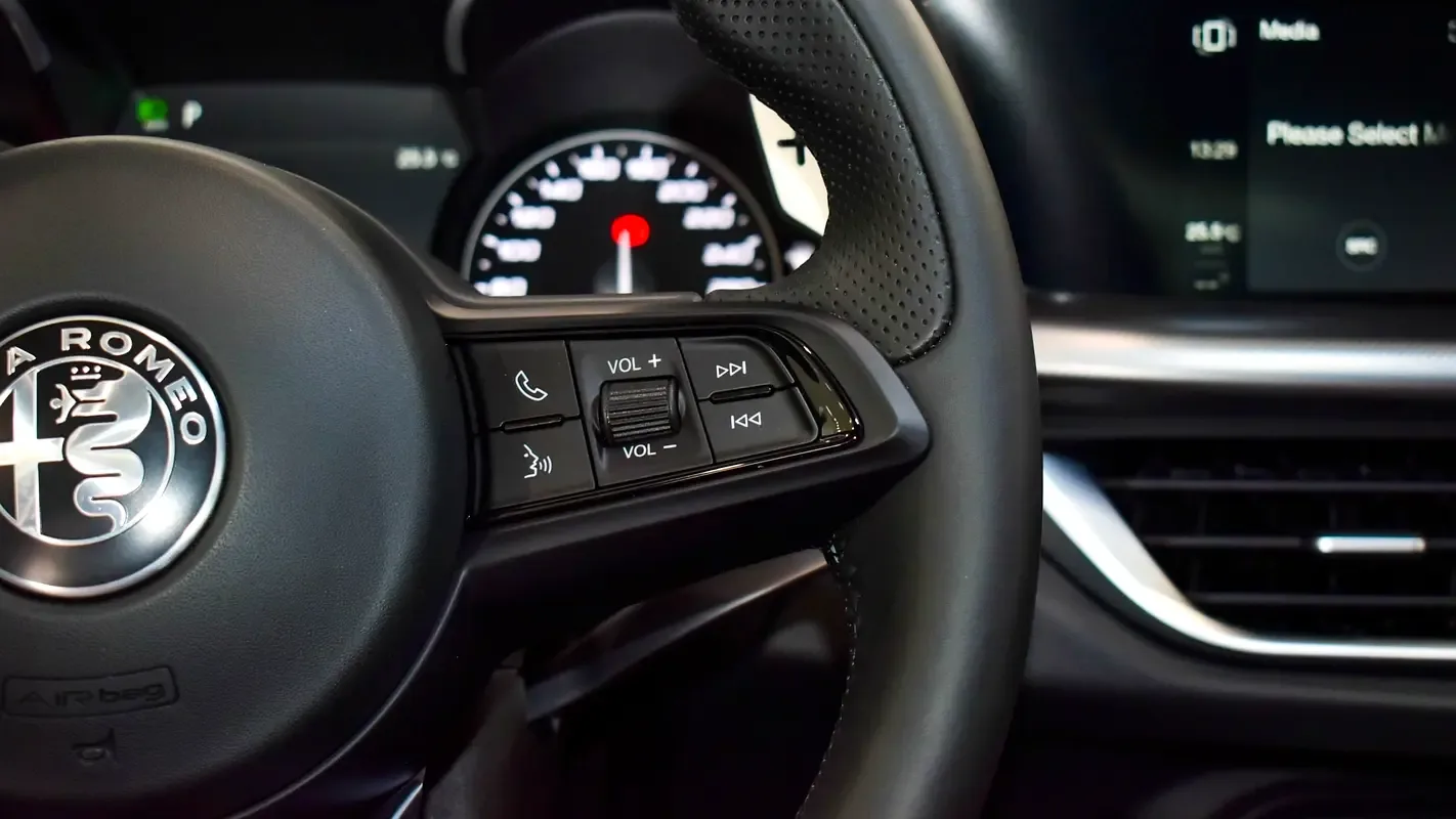 Alfa Romeo Stelvio 2.0 AT AWD (200 hp) - 12