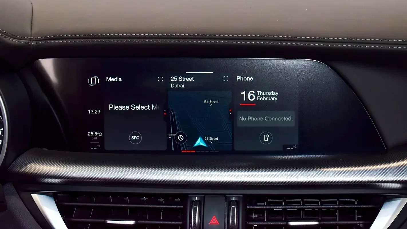 Alfa Romeo Stelvio 2.0 AT AWD (200 hp) - 13