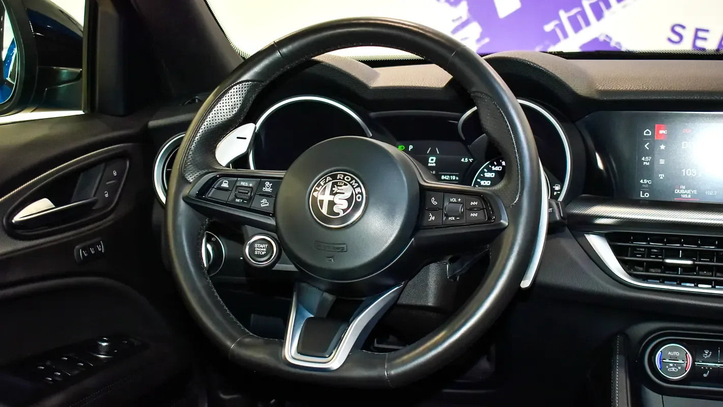 Alfa Romeo Stelvio 2.0 AT AWD (200 حصان) - 11