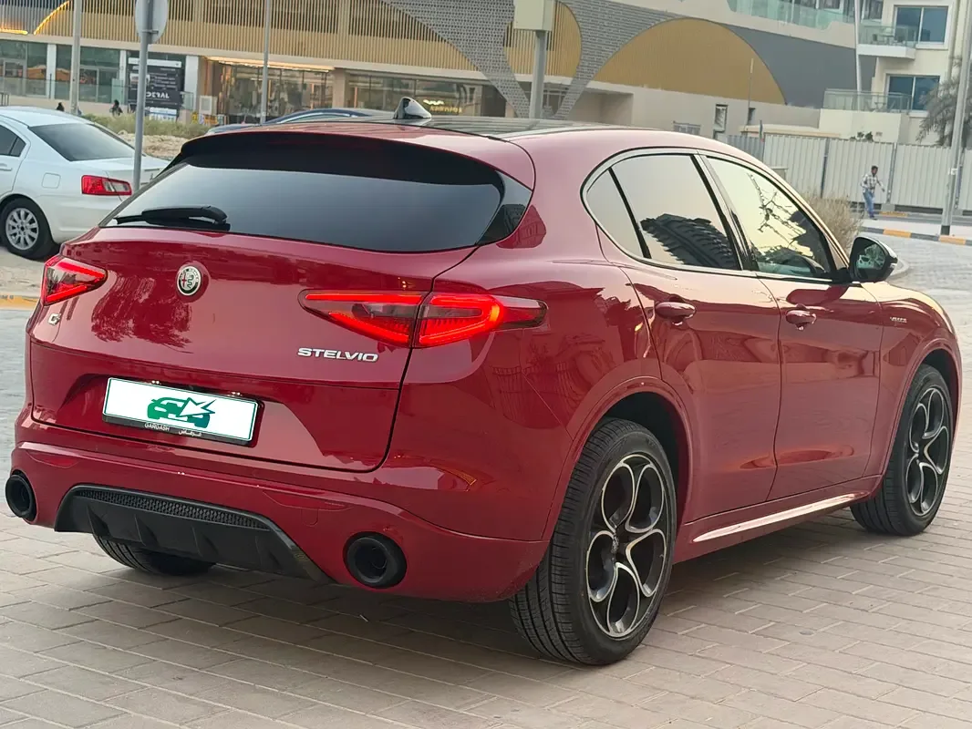 Alfa Romeo Stelvio 2.0 AT AWD (200 حصان) - 2