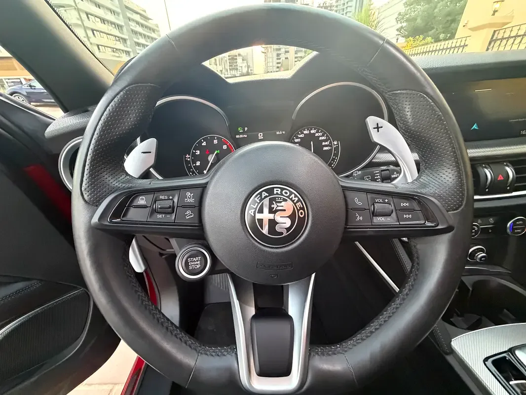 Alfa Romeo Stelvio 2.0 AT AWD (200 حصان) - 14