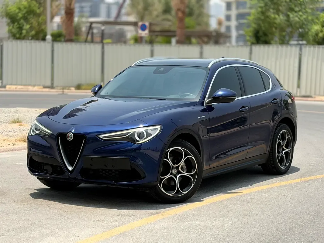 Alfa Romeo Stelvio 2.0 AT AWD (280 hp)