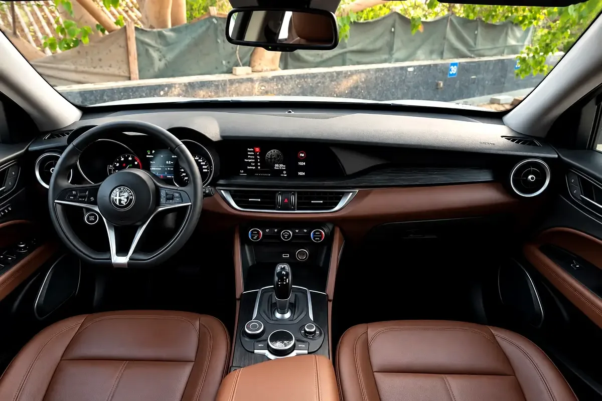 Alfa Romeo Stelvio 2.0 AT Q4 (280 حصان) - 12