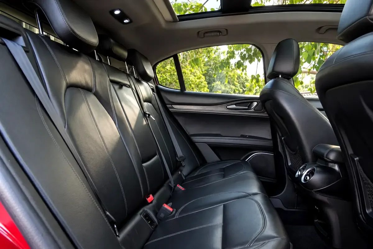Alfa Romeo Stelvio 2.0 AT Q4 (280 hp) - 9