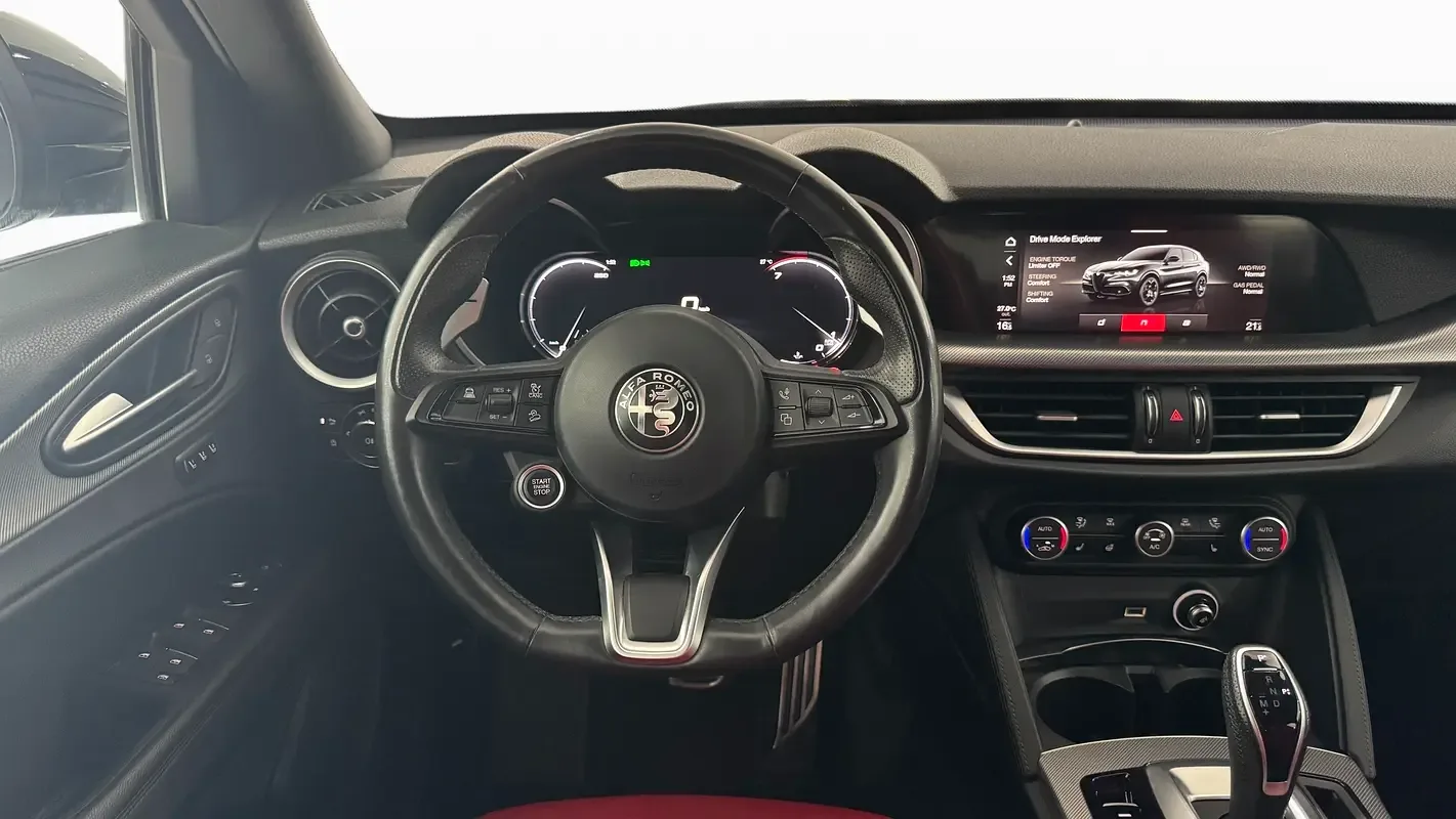 Alfa Romeo Stelvio 2.0 AT RWD (280 hp) - 10