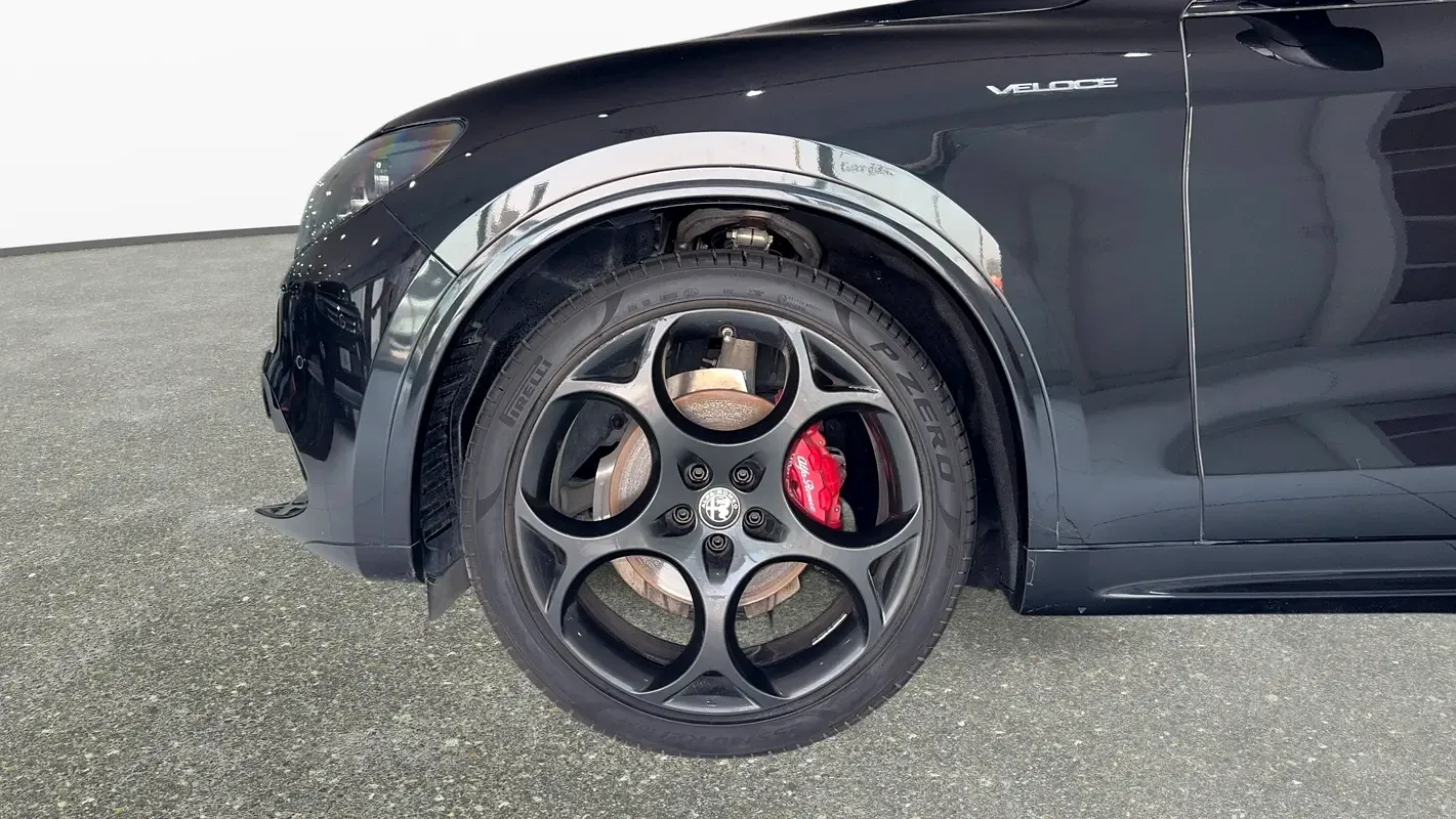 Alfa Romeo Stelvio 2.0 AT RWD (280 hp) - 16