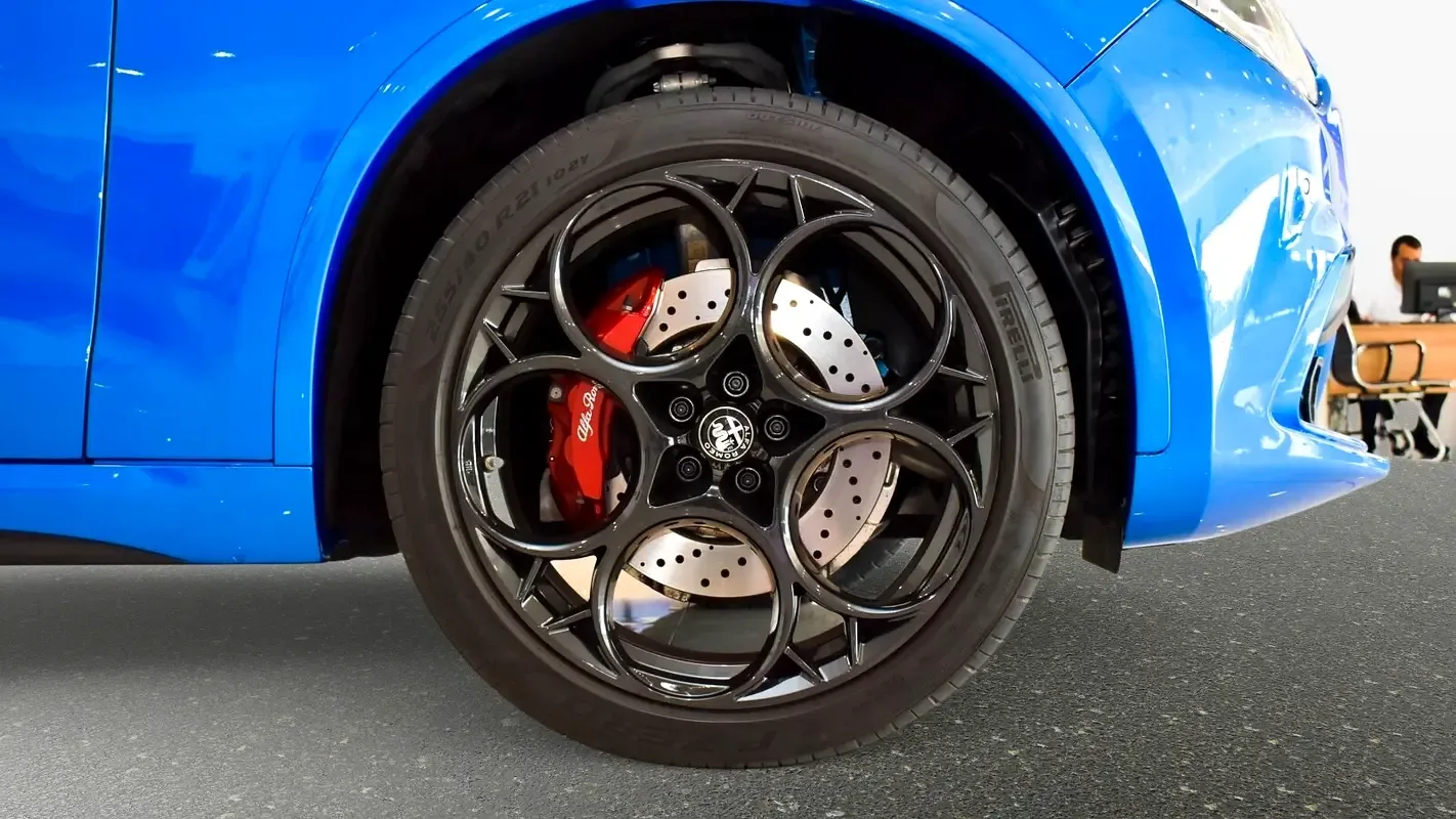 Alfa Romeo Stelvio 2.9 AT 4WD (520 hp) - 4