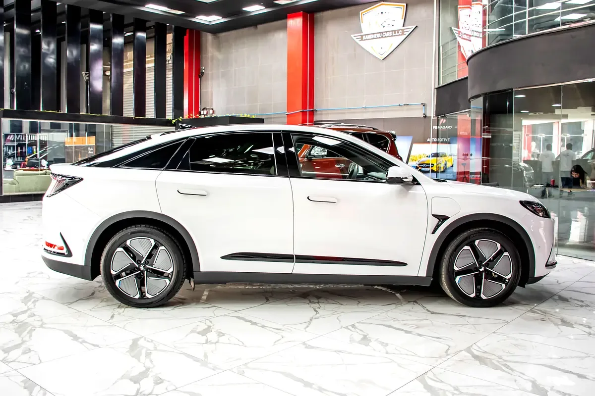 Arcfox Alpha S AT 4WD (643 hp) - 8