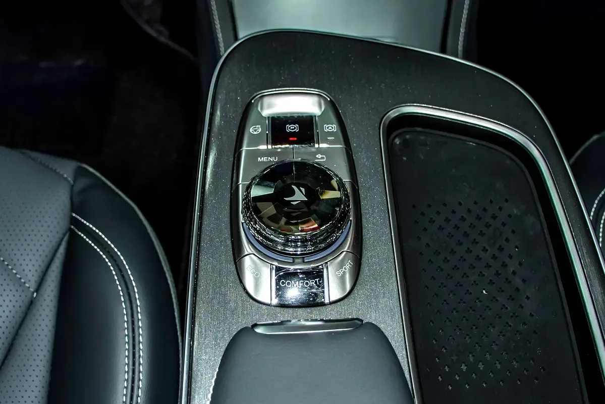 Arcfox Alpha S AT 4WD (643 hp) - 14