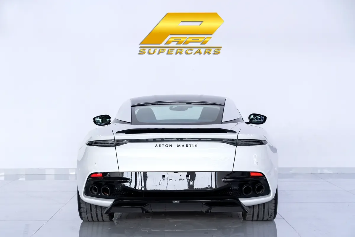 Aston Martin DBS 5.2 AT RWD (725 حصان) - 16