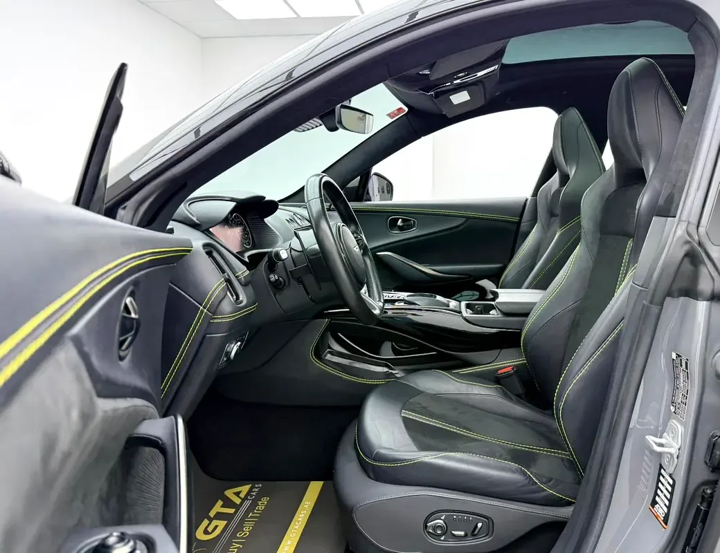 Aston Martin DBX 4.0 AT AWD (550 hp) - 14