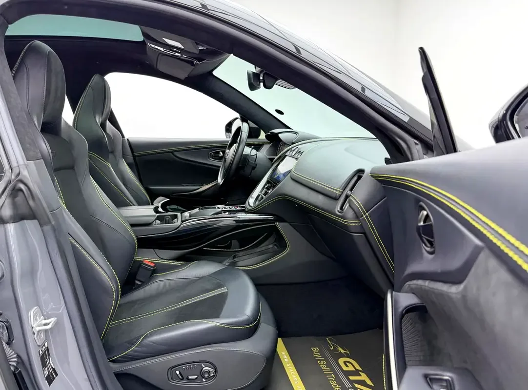 Aston Martin DBX 4.0 AT AWD (550 hp) - 15
