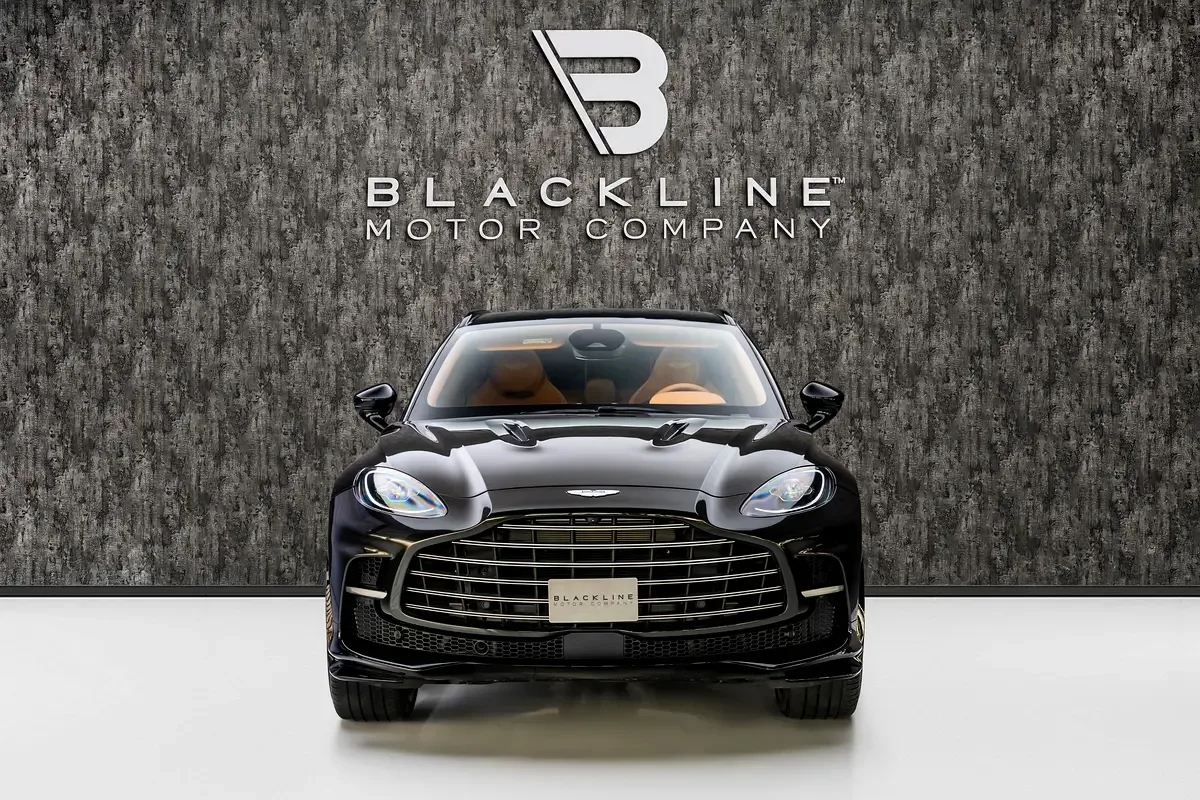 Aston Martin DBX 4.0 AT AWD (707 hp) - 2