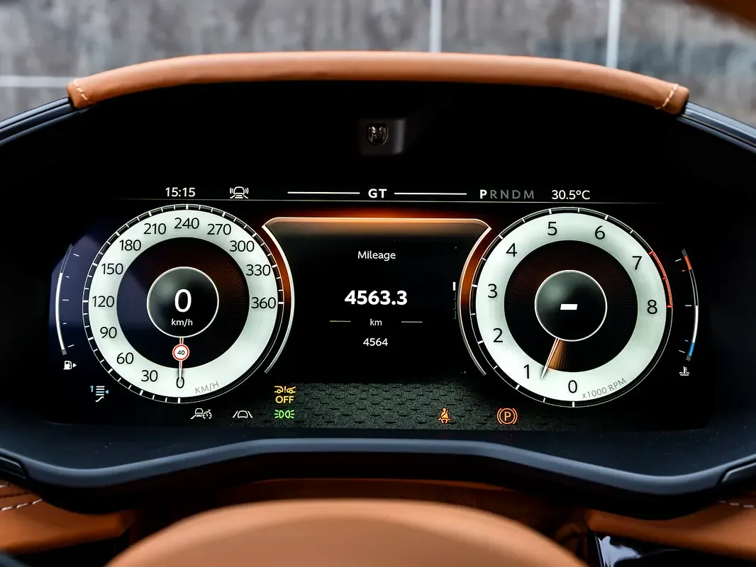 Aston Martin DBX 4.0 AT AWD (707 hp) - 17