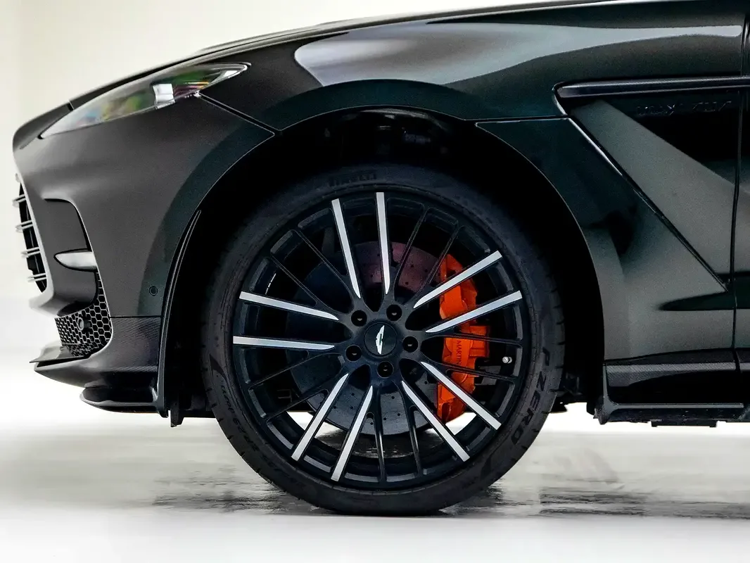 Aston Martin DBX 4.0 AT AWD (707 hp) - 20