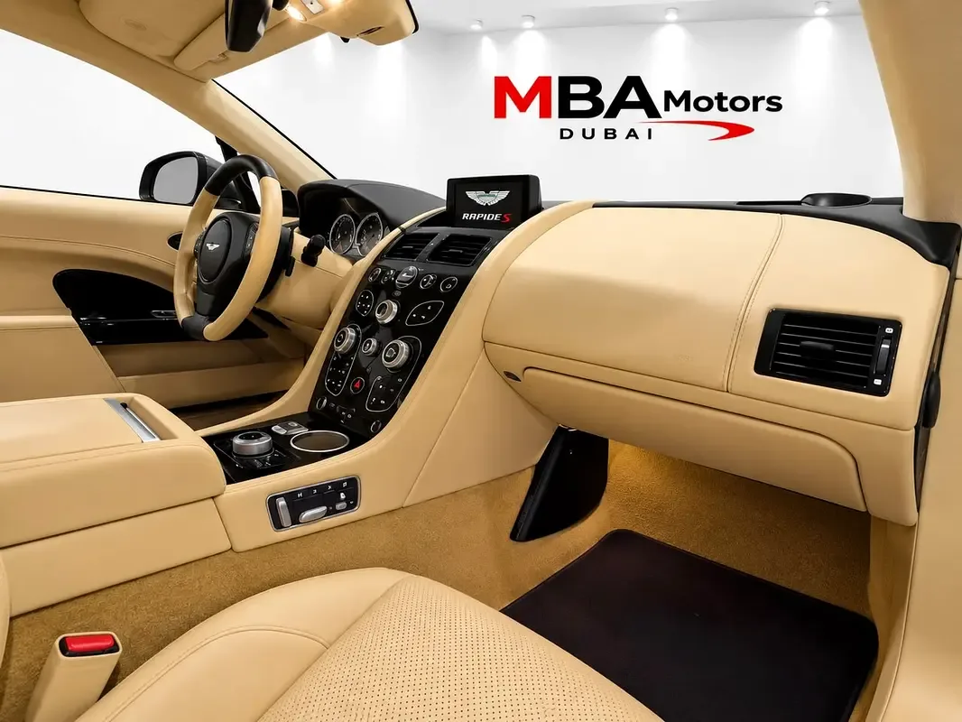 Aston Martin Rapide 5.9 AT RWD (560 حصان) - 11