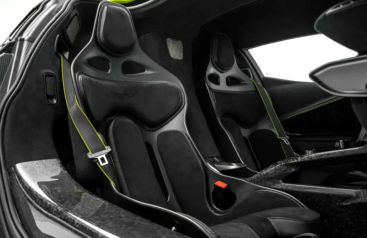 Aston Martin Valhalla 4.0 AMT AWD (1079 حصان) - 7