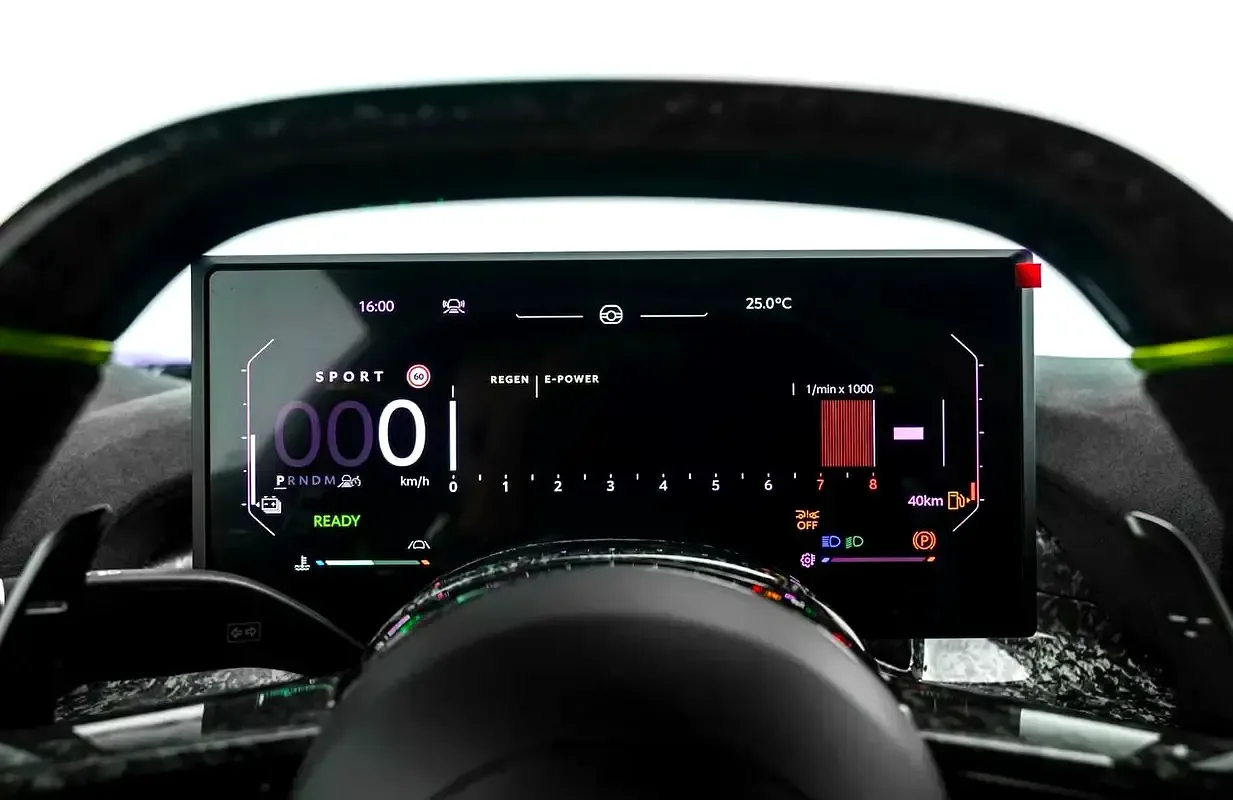 Aston Martin Valhalla 4.0 AMT AWD (1079 حصان) - 10