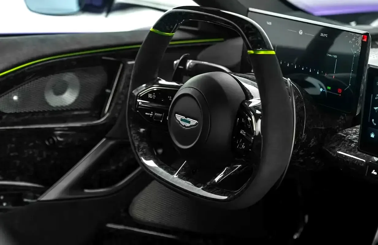 Aston Martin Valhalla 4.0 AMT AWD (1079 حصان) - 16